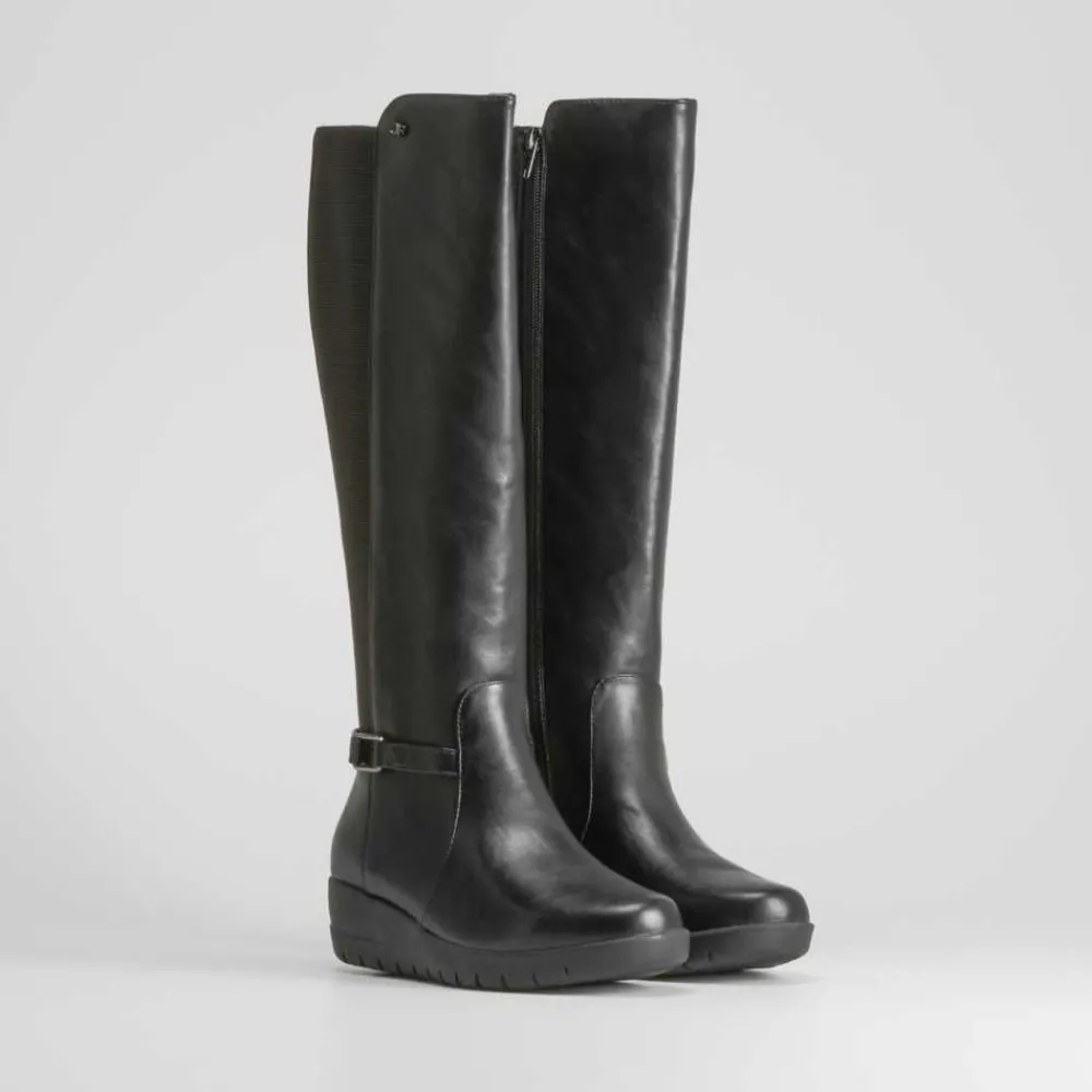 bota_cua_negra_de_comfeet_SKUWmAy9vEcku_1.webp Discount Bota cuña negra de Mujer Botas Planas