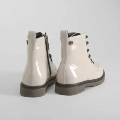 Hot Botín charol beige Botines