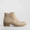 Online Botín tacón campero beige PICCOLA PIU Mujer Botines Tacón
