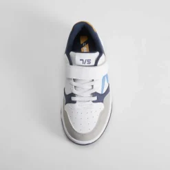 Outlet Deportiva basket low blanca y azul Zapatillas Deportivas