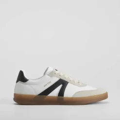 Discount Deportiva urbana blanca y negra Hombre Sneakers|Básicos X Menos