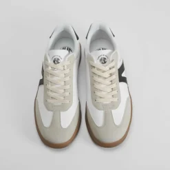 Discount Deportiva urbana blanca y negra Hombre Sneakers|Básicos X Menos