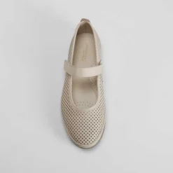 Sale Merceditas perfos de piel beige Mujer Zapatos Confort|Zapatos Planos