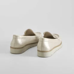 Online Mocasín kiowa blanco Mujer Zapatos Confort|Mocasines