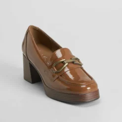 New Mocasín tacón plataforma charol beige PICCOLA PIU Mujer Mocasines