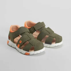 Sandalia cerrada casual verde Sandalias