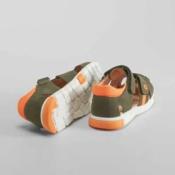 Sandalia cerrada casual verde Sandalias