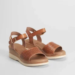 New Sandalia cuña perfos camel Mujer Sandalias Cuña
