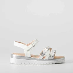 Sale Sandalia de tiras con corazones blanca OH GIRL Sandalias