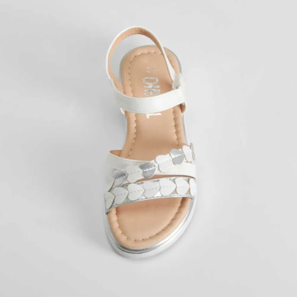 Sale Sandalia de tiras con corazones blanca OH GIRL Sandalias
